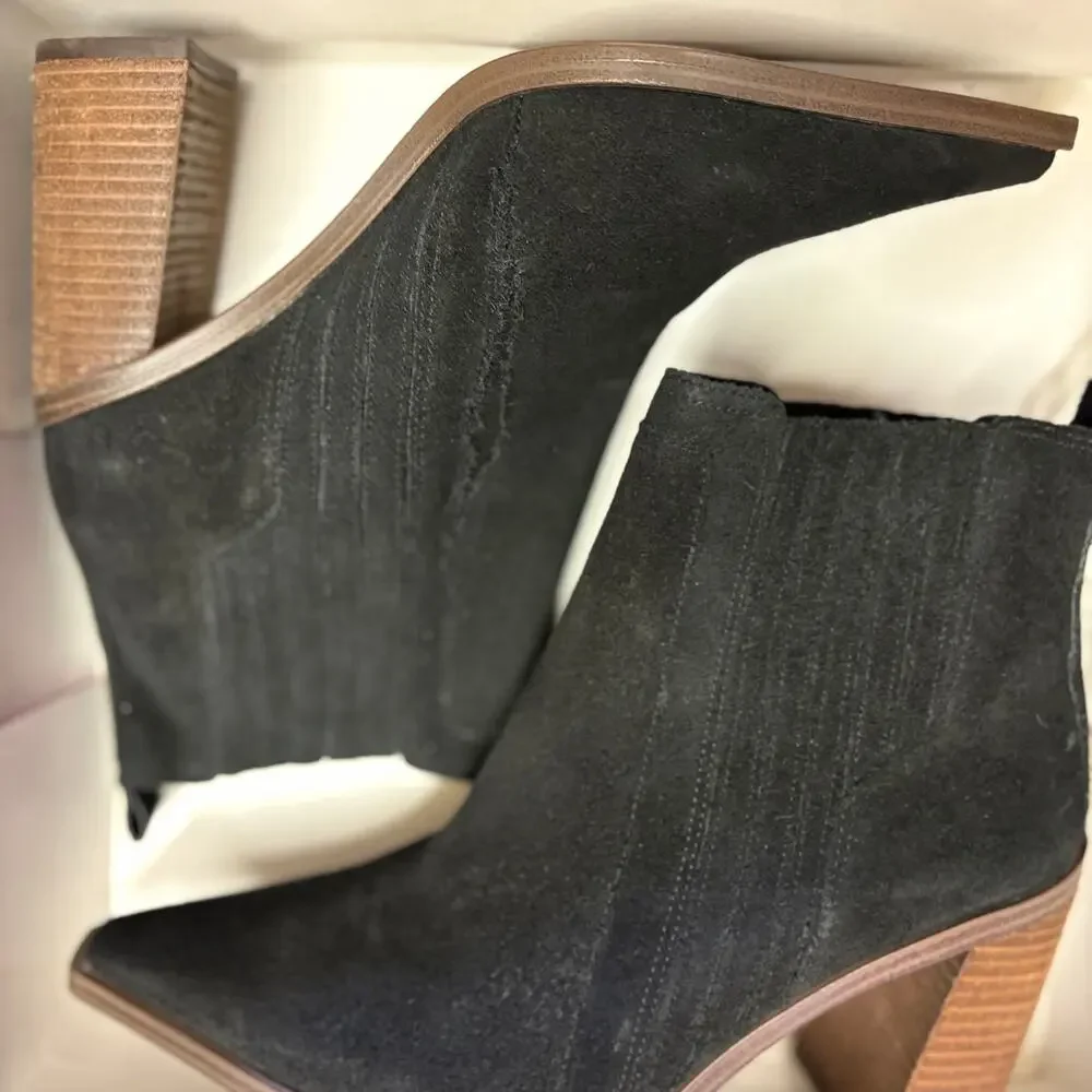 Vince Camuto Wenverna Boots 9.5 Black Suede Western Heel Ankle Booties